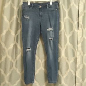 NY & Co curvy legging destroyed Soho jeans